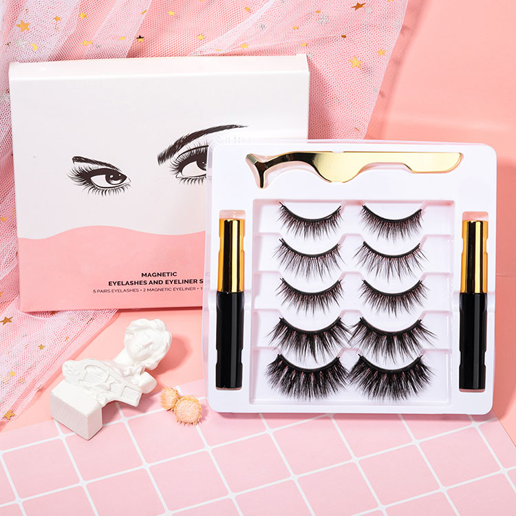 Чому Ghost Lashes в тренді?